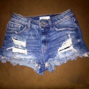 Kancan denim shorts size 24